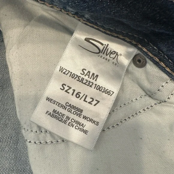 Silver Jeans Dark and Light Blue Denim - Picture 4 of 5